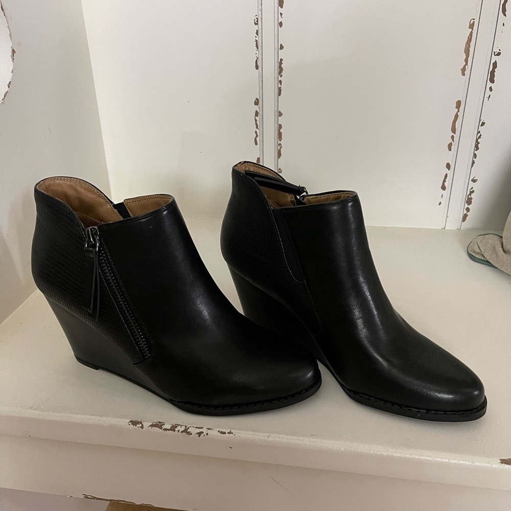 New Directions wedge booties